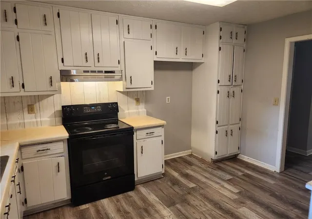 2nd image of 5472 Four Winds Dr Sw, Lilburn, GA 30047 | MLS# 7809116