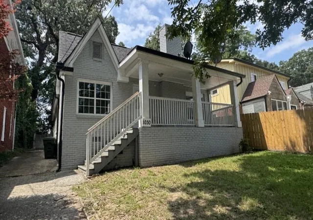 Photo 1 of Sale Pending at 1030 Westmoor Dr Nw, Atlanta, GA 30314 | MLS# 7770320 | Listing updated on 2026-09-10