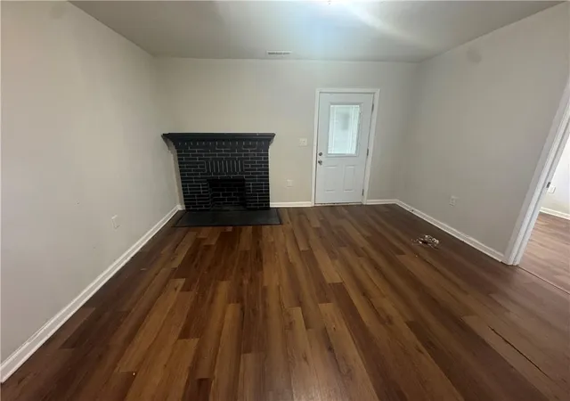 Photo 4 of Sale Pending at 1030 Westmoor Dr NW, Atlanta, GA 30314 | MLS# 7770320 | Listing updated on 2026-09-10