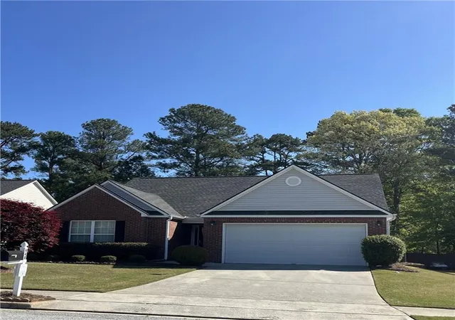 Homes for sale in Loganville, GA | 948 Village View Cir, Loganville, GA 30052 | MLS# 7751738
