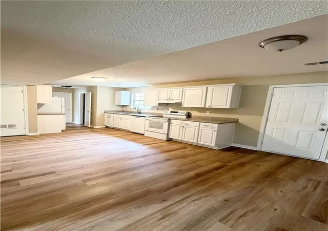 2nd image of 3479 Meadowlane Cir Sw, Atlanta, GA 30331 | MLS# 7822505