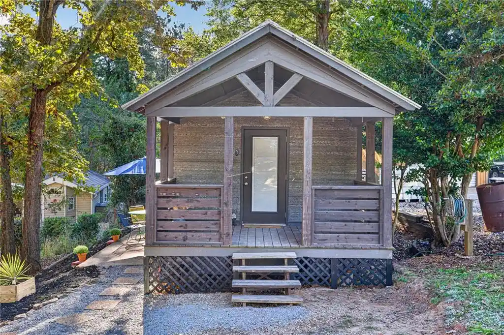Single family home for sale at 14 Commodore St, Hartwell, GA 30643 | MLS# 7860328