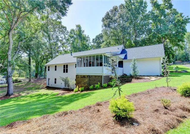 Photo 4 of Sale Pending at 702 Plantation Cvs, Woodstock, GA 30188 | MLS# 7820396 | Listing updated on 2026-09-06