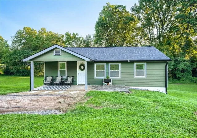 1st image of 626 Mitchell Dr, Marietta, GA 30066 | MLS# 7825326