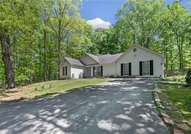 3rd image of 365 Cook Dr, Ellenwood, GA 30294 | MLS# 7809590