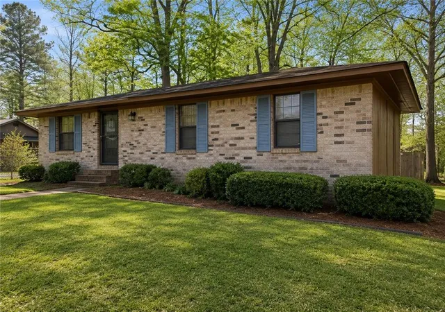 Homes for sale in Tuskegee, AL | 816 Maywood St, Tuskegee, AL 36083 | MLS# 7785074