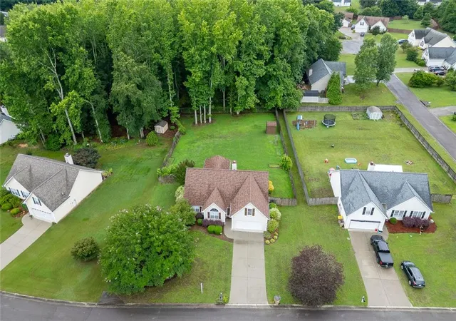 1st image of 387 Joshua Wy, Hoschton, GA 30548 | MLS# 7787012