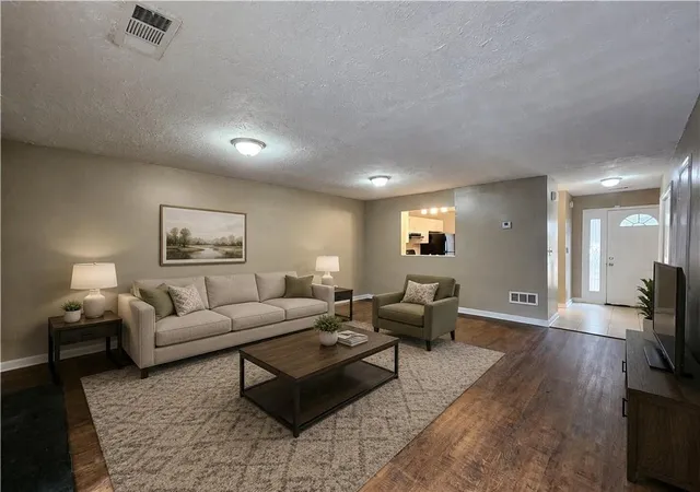 3rd image of 3547 Main Station Dr Sw, Marietta, GA 30008 | MLS# 7822523