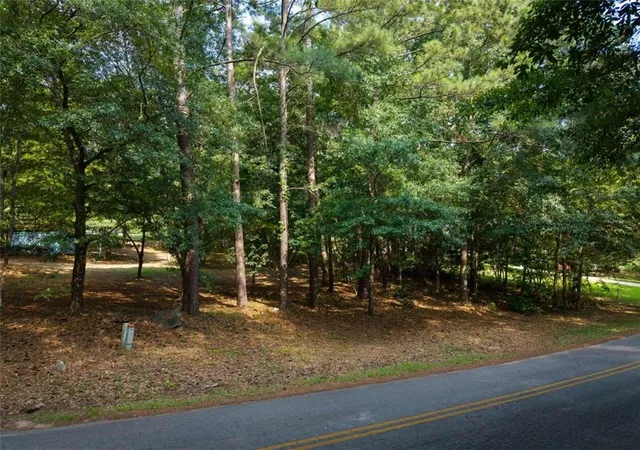 Photo 1 of Sale Pending at 220 Flamingo Dr, Monticello, GA 31064 | MLS# 7815432 | Listing updated on 2026-09-25