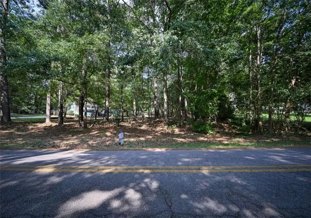 Photo 2 of Sale Pending at 220 Flamingo Dr, Monticello, GA 31064 | MLS# 7815432 | Listing updated on 2026-09-25