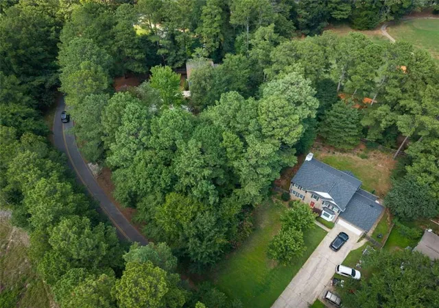 Photo 4 of Sale Pending at 220 Flamingo Dr, Monticello, GA 31064 | MLS# 7815432 | Listing updated on 2026-09-25