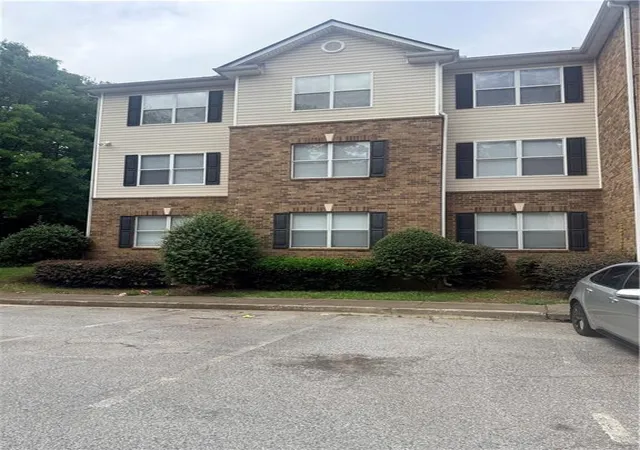 Photo 2 of Condo for sale at 6101 Par Four Way, Lithonia, GA 30038 | MLS# 7780125 | Listing updated on 2026-06-03