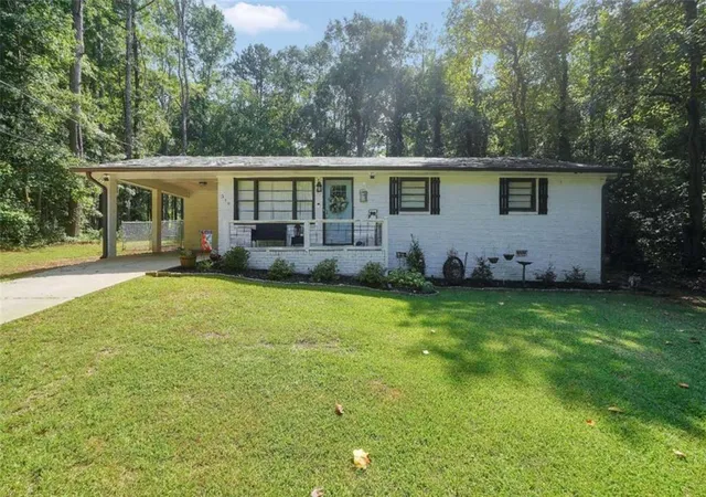 Photo 1 of Single family home for sale at 319 Elizabeth Ln, Griffin, GA 30223 | MLS# 7859740 | Listing updated on 2026-10-28