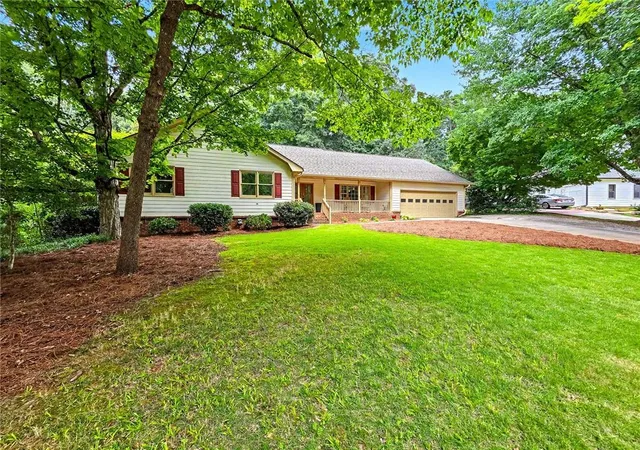Photo 3 of Single family home for sale at 626 Hunt Sta Dr, Lawrenceville, GA 30044 | MLS# 7807827 | Listing updated on 2026-08-23