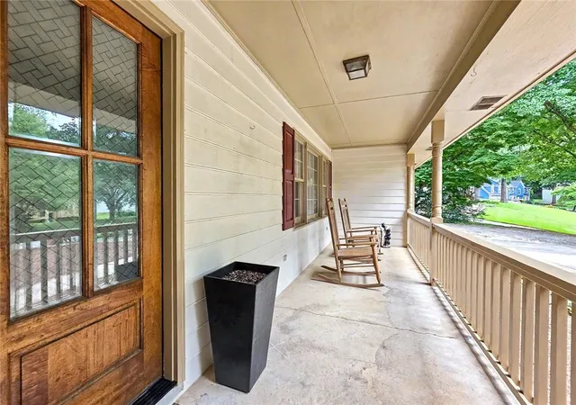 Photo 4 of Single family home for sale at 626 Hunt Sta Dr, Lawrenceville, GA 30044 | MLS# 7807827 | Listing updated on 2026-08-23
