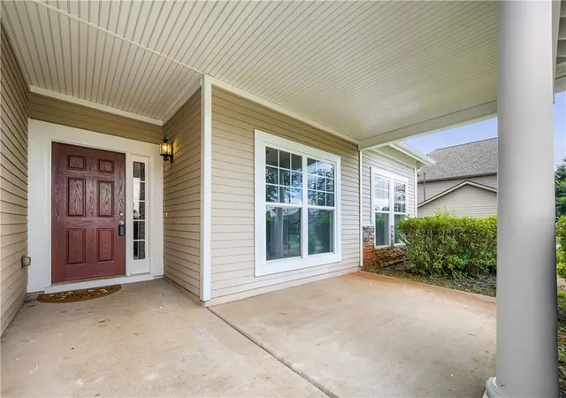 Photo 2 of Single family home for sale at 421 Bedford Xing, Mcdonough, GA 30253 | MLS# 7820886 | Listing updated on 2026-10-12
