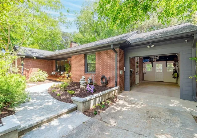 3rd image of 2413 N Decatur Rd, Decatur, GA 30033 | MLS# 7765345