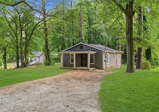 2nd image of 2766 Waters Rd Sw, Atlanta, GA 30354 | MLS# 7770607