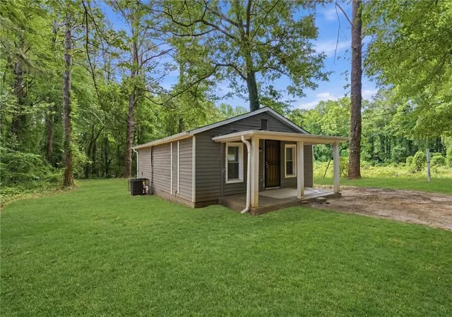 3rd image of 2766 Waters Rd Sw, Atlanta, GA 30354 | MLS# 7770607
