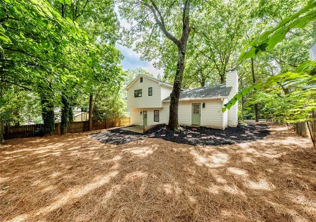 5th image of 627 Ridge Ave, Stone Mountain, GA 30083 | MLS# 7774985