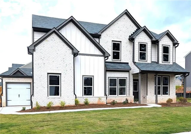Photo 2 of Single family home for sale at 735 Rodeo Dr, Auburn, GA 30011 | MLS# 7795468 | Listing updated on 2026-08-29