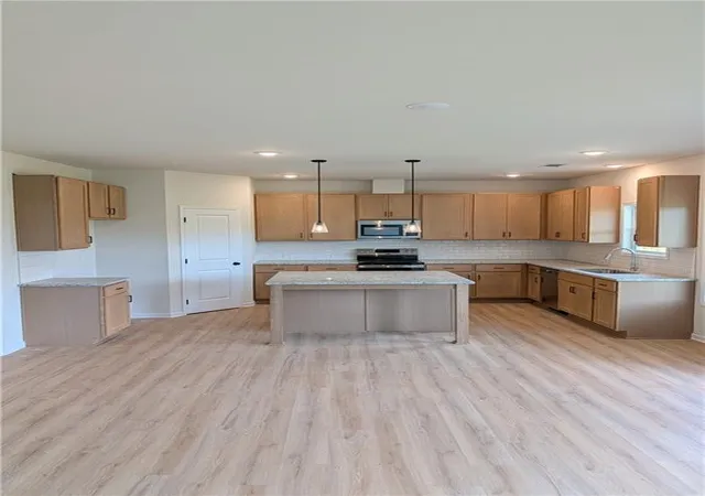 Photo 4 of Single family home for sale at 735 Rodeo Dr, Auburn, GA 30011 | MLS# 7795468 | Listing updated on 2026-08-29