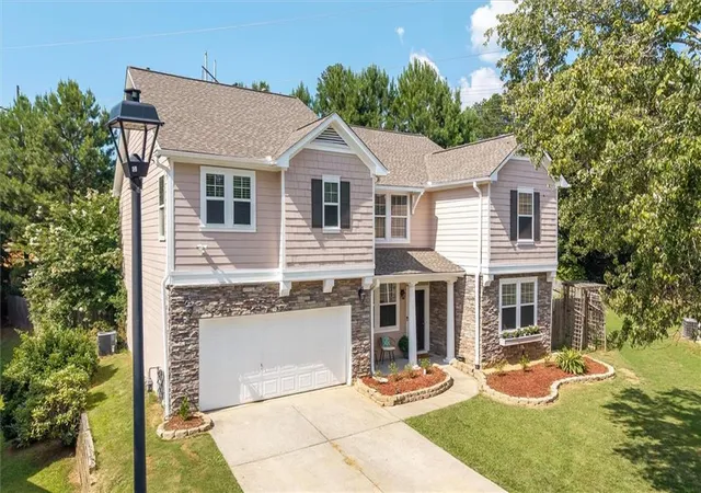 Photo 2 of Single family home for sale at 6261 Sparkling Cvs Ln, Buford, GA 30518 | MLS# 7793358 | Listing updated on 2026-09-29