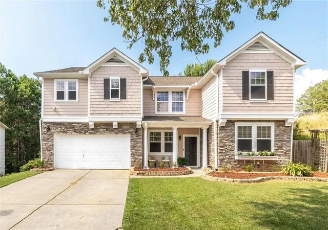 Photo 3 of Single family home for sale at 6261 Sparkling Cvs Ln, Buford, GA 30518 | MLS# 7793358 | Listing updated on 2026-09-29