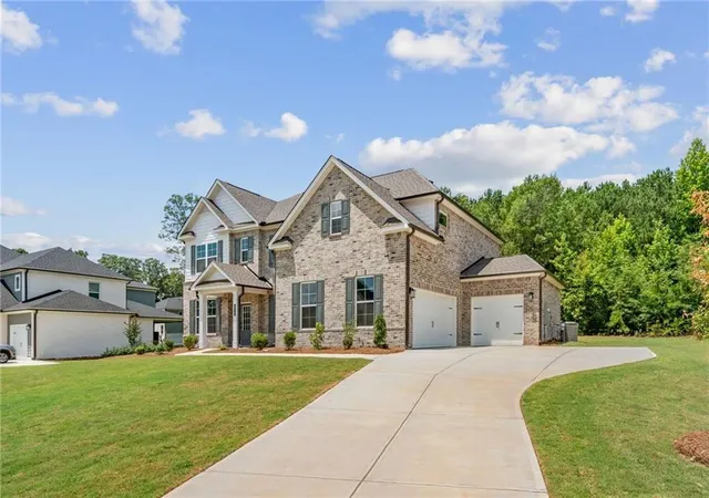 Photo 2 of Single family home for sale at 313 Sundown Trl, Mcdonough, GA 30252 | MLS# 7747046 | Listing updated on 2026-09-18