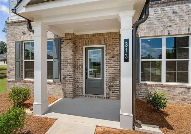 Photo 3 of Single family home for sale at 313 Sundown Trl, Mcdonough, GA 30252 | MLS# 7747046 | Listing updated on 2026-09-18