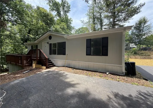 1st image of 6295 Malibu Rdg, Flowery Branch, GA 30542 | MLS# 7810222