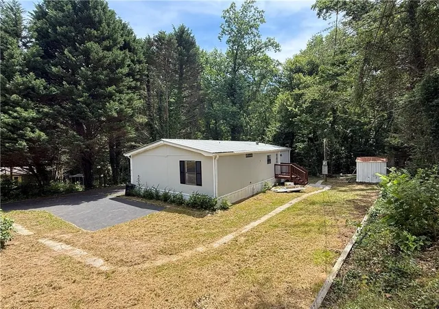 3rd image of 6295 Malibu Rdg, Flowery Branch, GA 30542 | MLS# 7810222