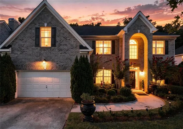 Photo 2 of Single family home for sale at 165 Babbling Brook Dr, Mcdonough, GA 30252 | MLS# 7827993 | Listing updated on 2026-09-10