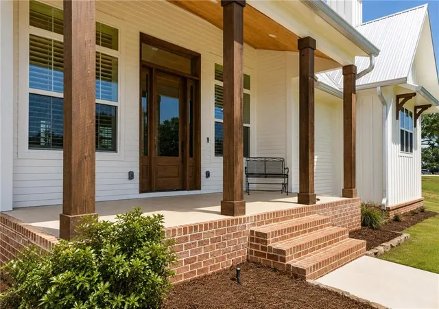 Photo 3 of Single family home for sale at 3200 Shady Grove Rd, Carrollton, GA 30116 | MLS# 7829065 | Listing updated on 2026-09-14