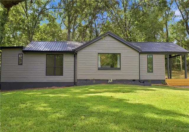 Photo 3 of Single family home for sale at 13 W Center Rd Se, Rome, GA 30161 | MLS# 7826633 | Listing updated on 2026-09-15