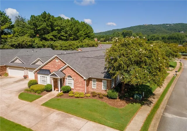 Listing Photo 4 - Condo for sale in building located at 1006 Somerton Pl, Cumming, GA 30040
