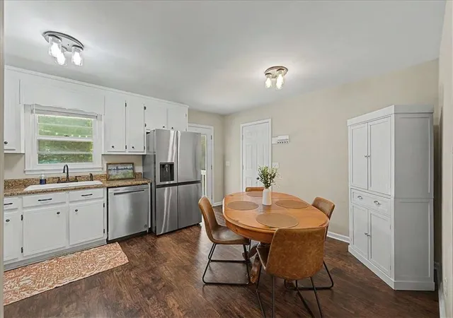 Photo 3 of Single family home for sale at 558 Peeples Valley Rd Ne, Cartersville, GA 30121 | MLS# 7822451 | Listing updated on 2026-09-08