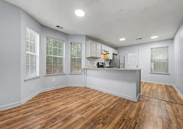 Photo 3 of Sale Pending at 1273 Scripps Ct Sw, Marietta, GA 30008 | MLS# 7828678 | Listing updated on 2026-09-08