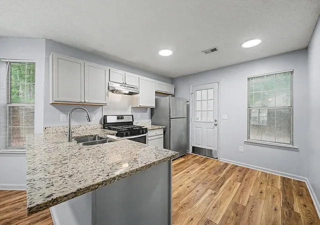 Photo 4 of Sale Pending at 1273 Scripps Ct Sw, Marietta, GA 30008 | MLS# 7828678 | Listing updated on 2026-09-08