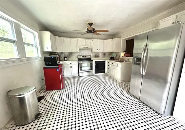 Photo 3 of Single family home for sale at 3317 Harris Rd Sw, Marietta, GA 30060 | MLS# 7799588 | Listing updated on 2026-09-12