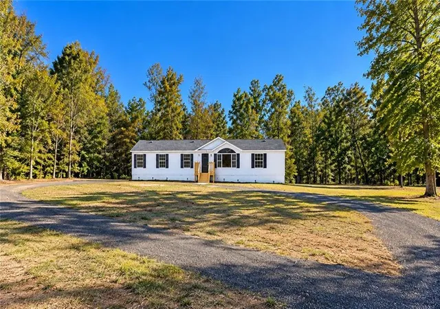 Single family home for sale at 117 Early Spring Ct, Greenville, GA 30222 | MLS# 7859028