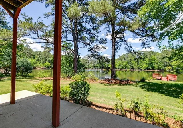 Photo 4 of Single family home for sale at 110 Pond View Point, La Grange, GA 30240 | MLS# 7720955 | Listing updated on 2026-08-29