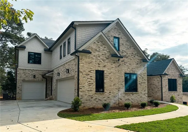 2nd image of 3700 Robinson Rd Ne, Marietta, GA 30068 | MLS# 7797523
