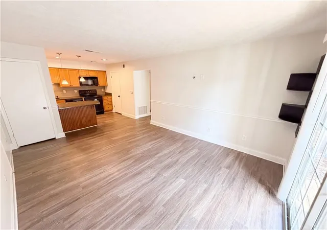 4th image of 3175 Seven Pines Ct, Atlanta, GA 30339