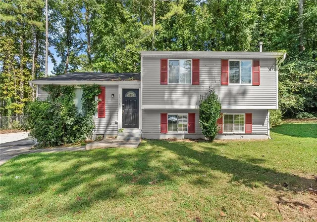 Homes for sale in Stone Mountain, GA | 2036 Countydown Ln, Stone Mountain, GA 30088 | MLS# 7567609