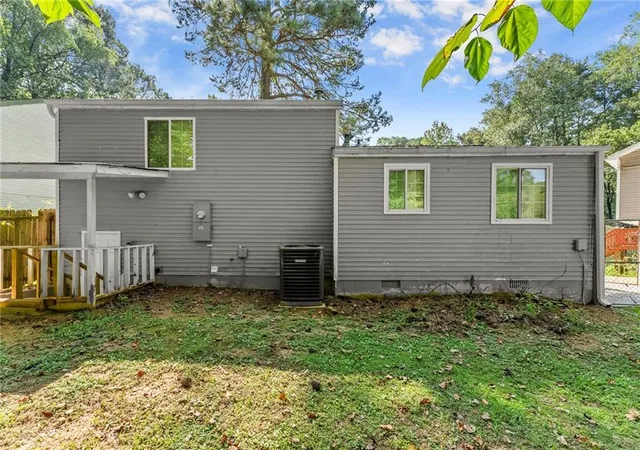 Homes for sale in Stone Mountain, GA | 2036 Countydown Ln, Stone Mountain, GA 30088 | MLS# 7567609