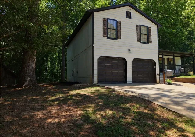 2nd image of 5438 Martins Crossing Rd, Stone Mountain, GA 30088 | MLS# 7761106