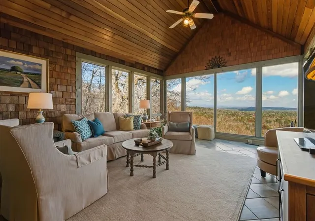 Photo 2 of Single family home for sale at 739 Summit Dr E, Jasper, GA 30143 | MLS# 7685035 | Listing updated on 2026-07-19