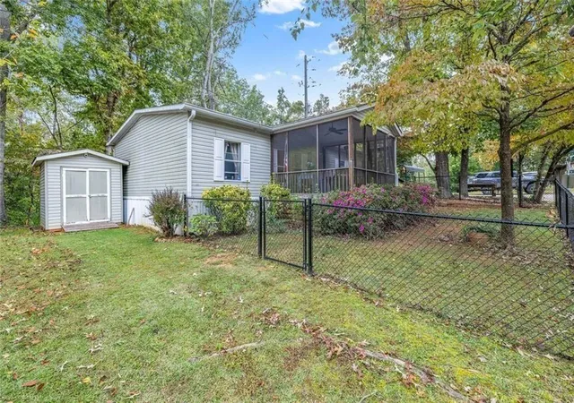 Photo 3 of Sale Pending at 5535 Mount Shores Cir, Gainesville, GA 30506 | MLS# 7828442 | Listing updated on 2026-10-09