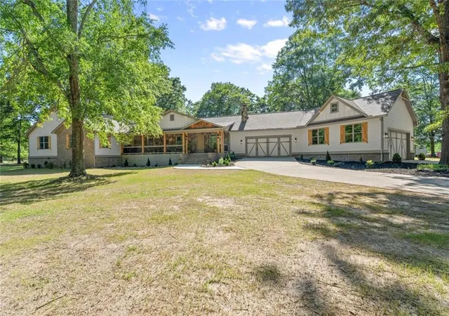 Homes for sale in Jefferson, GA | 298 P J Roberts Rd, Jefferson, GA 30549 | MLS# 7773965